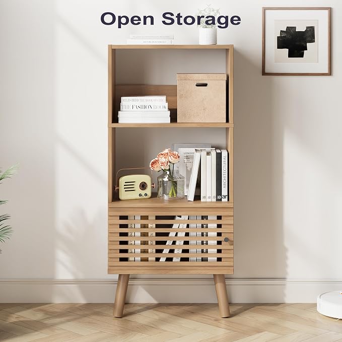 Furnify Small Bookcase, 43" H Open Shelf Cube Bookshelf with Slatted Door, Mid-Century Bookcase with 3 Cubes, Open Shelves Display Storage Cabinet for Living Room, Home Office, Oak