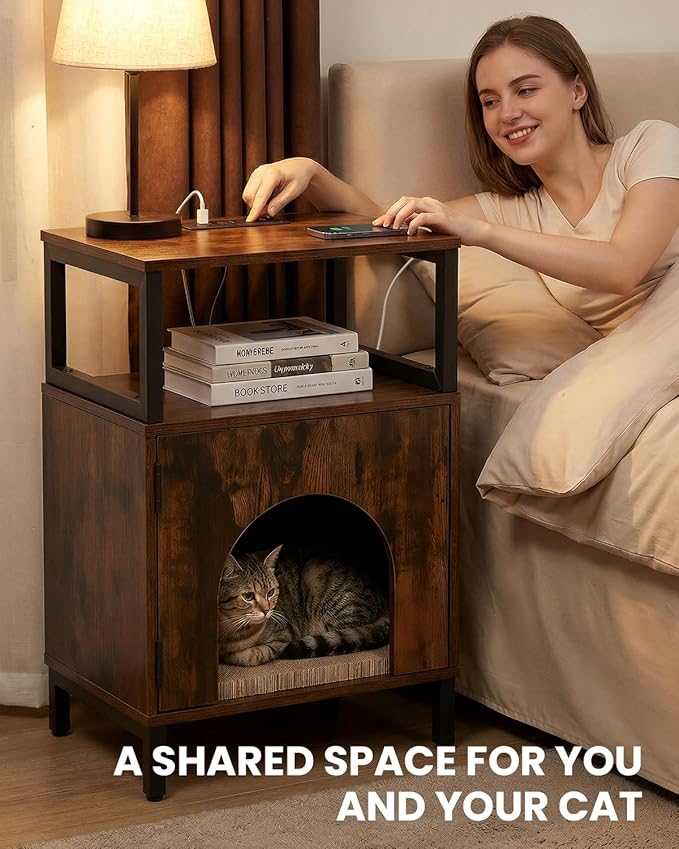 Cat Side Table with Charging Station & Storage Shelf, Small End Tables with Cat Cave & Scratcher Pad for Living Room, Small Spaces, Bedroom, Office, Easy Assembly, Space Saving, Brown