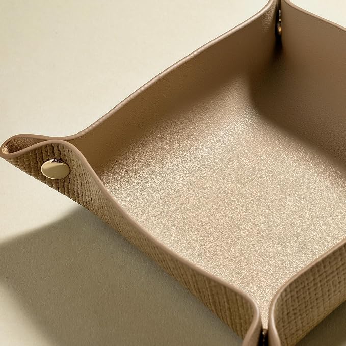 OLETHA Small Foldable Valet Tray, Travel Essentials for Women, Portable Catchall Tray for Jewelry & Keys, Aesthetic Hotel Nightstand & Desk Organizer, Raffia Embossed Faux Leather, Wheat