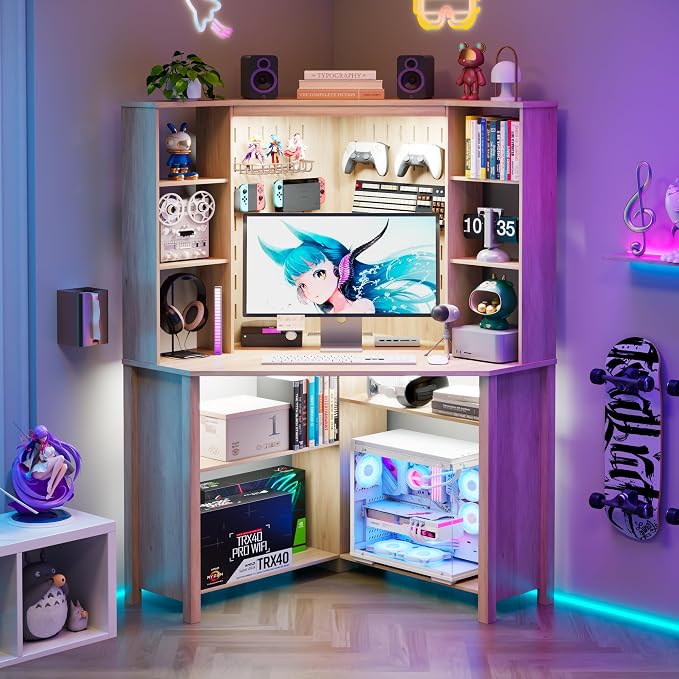 Corner Desk with Shelves-&LED Reading Light,Triangle Home Office Desk w/Charging Station for Work & Study,File Cabinet Storage Bookshelf for Small Space （Natural Wood）